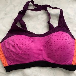 VS Sports Bra 32Dd